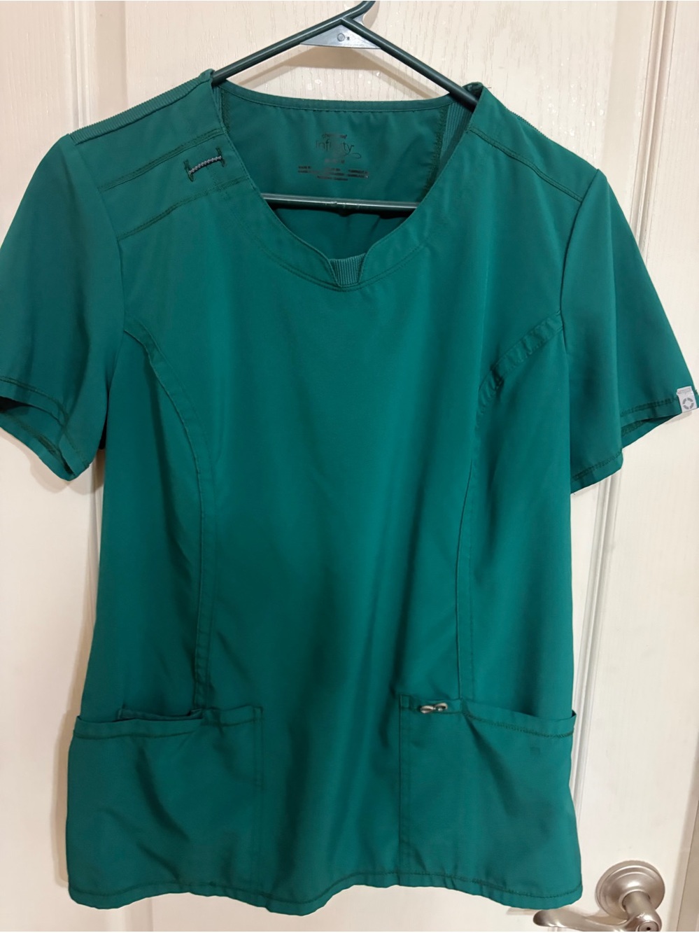Cherokee Infiniti Scrub Top and Joggers Hunter Green- Medium/Medium Tall